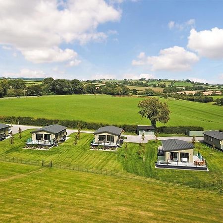 Midsomer Lodges Pilton Buitenkant foto